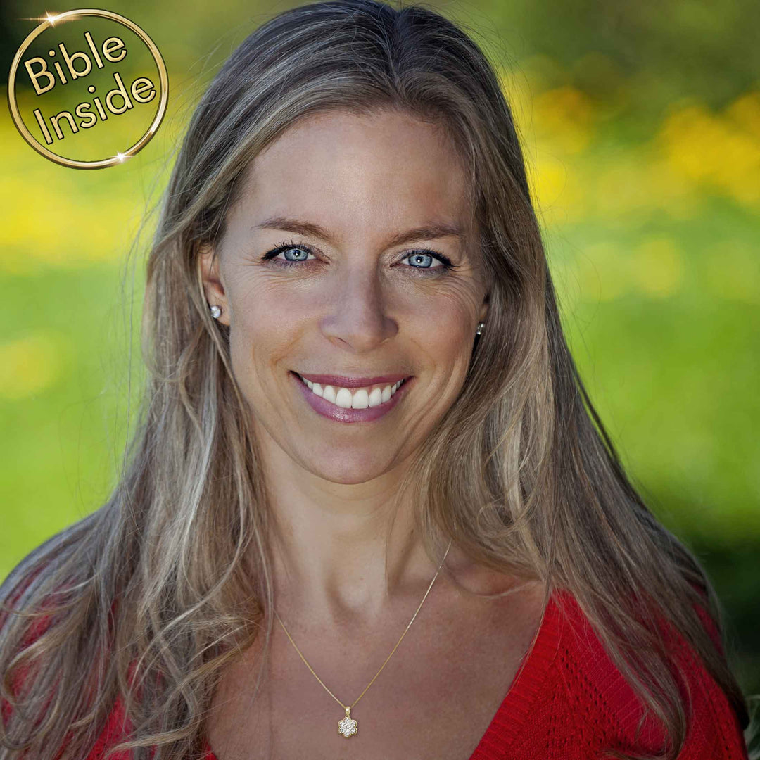 Dainty Christian necklace with flower pendant – My Nano Jewelry