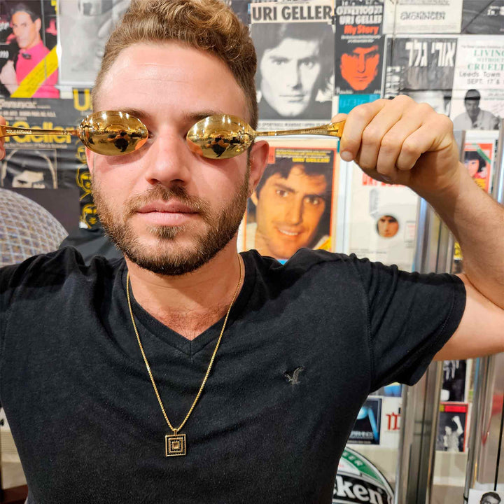 Square nano Bible necklace in silver – thoughtful valentine present