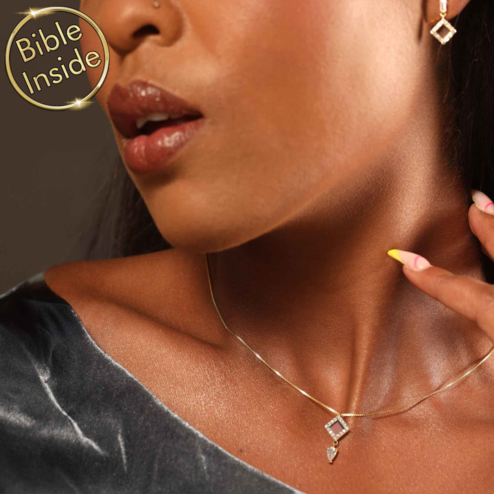 Amazona pendant womens jewelry gifts for daily spiritual wear